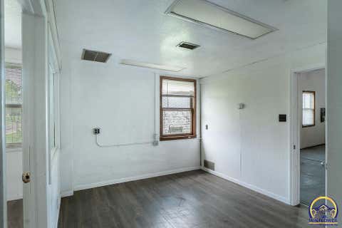 Tiny photo for 1435 SE Madison St, Topeka, KS 66607 (MLS # 244942)