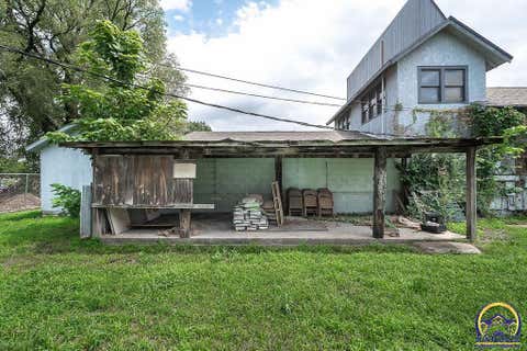 Tiny photo for 1435 SE Madison St, Topeka, KS 66607 (MLS # 244942)