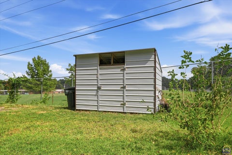 Tiny photo for 3014 SW Eveningside Dr, Topeka, KS 66614 (MLS # 246573)