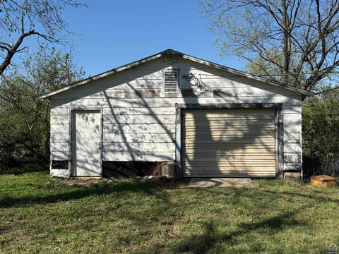 Tiny photo for 210 W Depot St, Buffalo, KS 66717 (MLS # 246944)