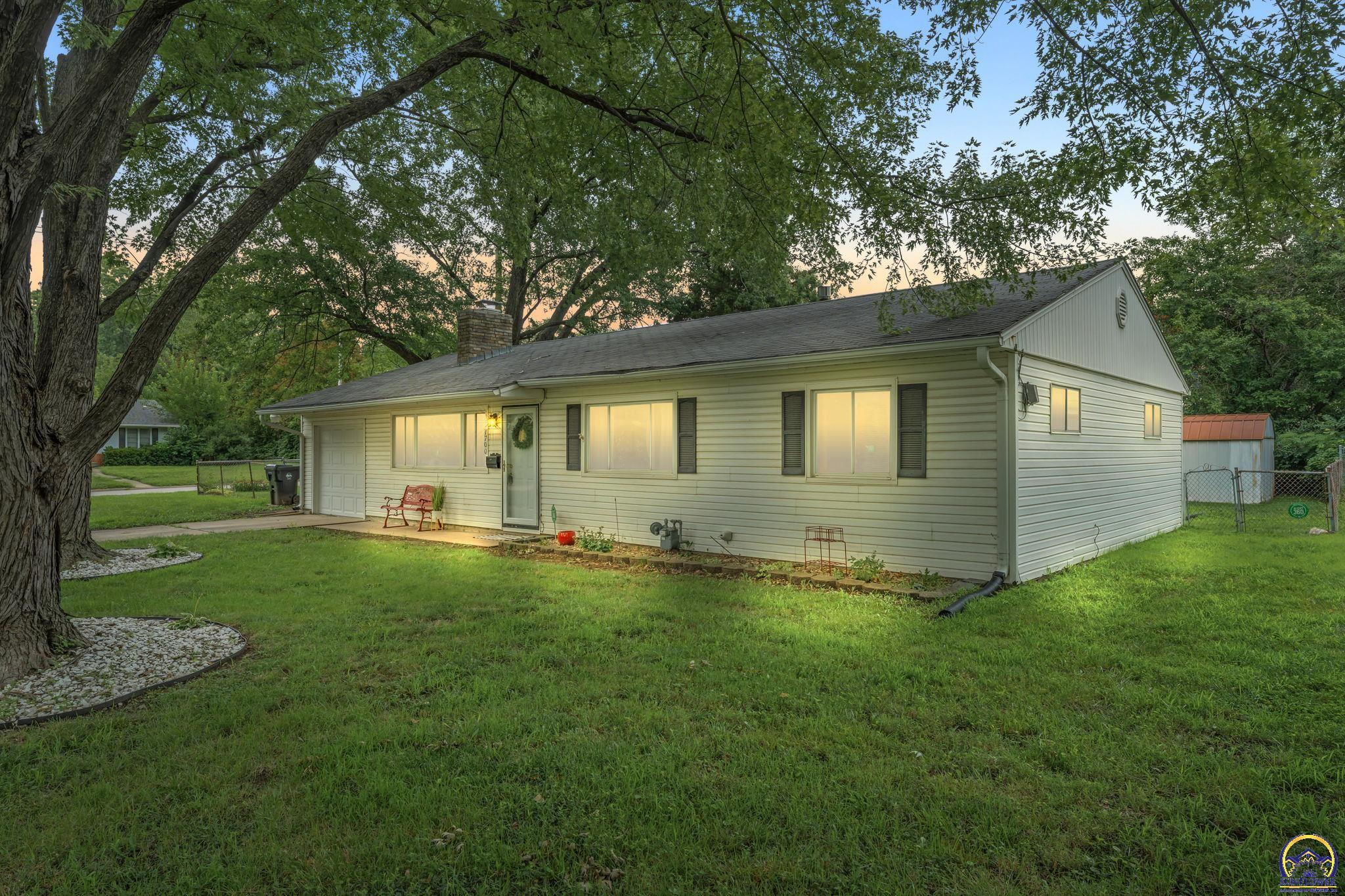1700 SW Seabrook AVE