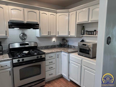 Tiny photo for 2524 SE Indiana Ave, Topeka, KS 66605 (MLS # 246730)