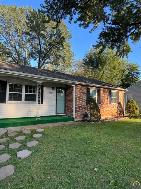 Tiny photo for 2524 SE Indiana Ave, Topeka, KS 66605 (MLS # 246730)