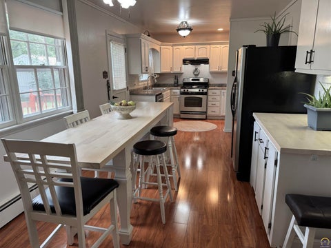 Tiny photo for 2524 SE Indiana Ave, Topeka, KS 66605 (MLS # 246730)