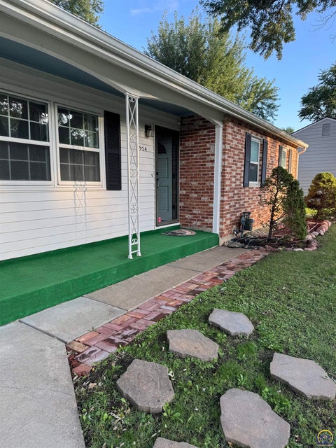 Tiny photo for 2524 SE Indiana Ave, Topeka, KS 66605 (MLS # 246730)