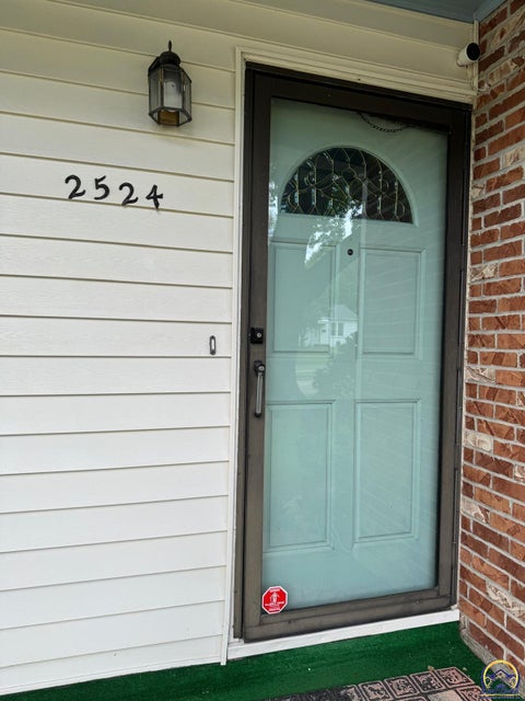 Tiny photo for 2524 SE Indiana Ave, Topeka, KS 66605 (MLS # 246730)