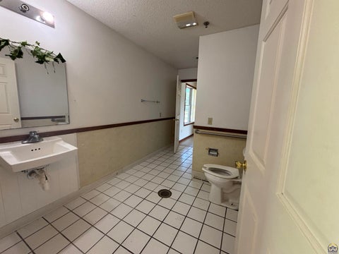 Tiny photo for 1310 Housatonic Street, Burlington, KS 66839 (MLS # 246336)