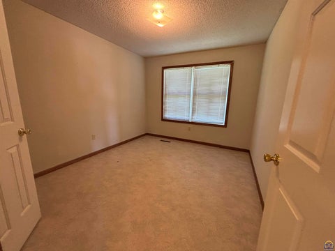 Tiny photo for 1310 Housatonic Street, Burlington, KS 66839 (MLS # 246336)