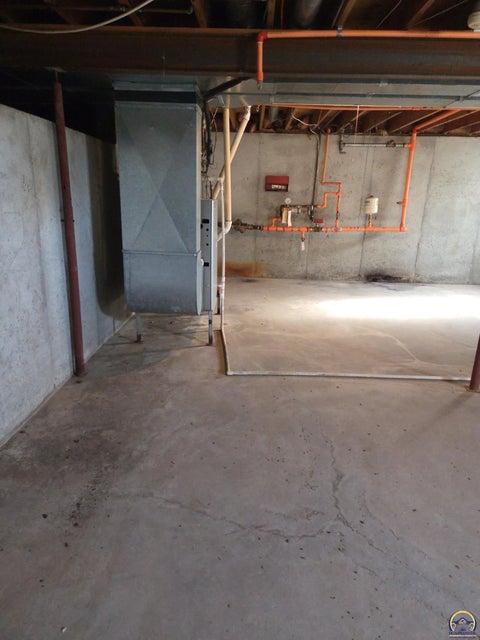 Tiny photo for 1310 Housatonic Street, Burlington, KS 66839 (MLS # 246336)