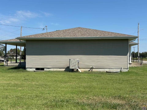 Tiny photo for 1310 Housatonic Street, Burlington, KS 66839 (MLS # 246336)