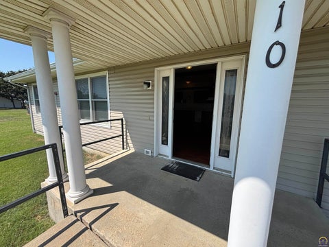 Tiny photo for 1310 Housatonic Street, Burlington, KS 66839 (MLS # 246336)