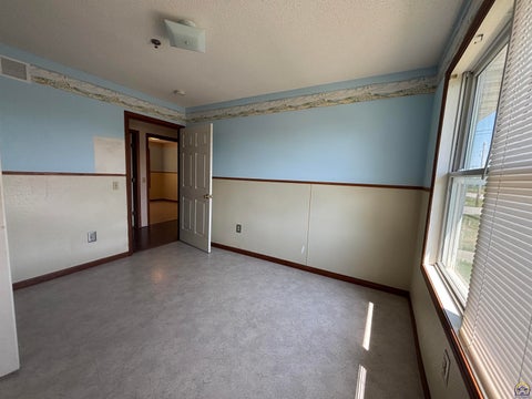Tiny photo for 1310 Housatonic Street, Burlington, KS 66839 (MLS # 246336)