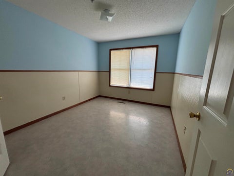 Tiny photo for 1310 Housatonic Street, Burlington, KS 66839 (MLS # 246336)