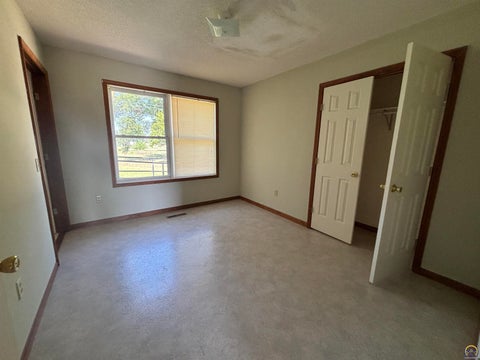 Tiny photo for 1310 Housatonic Street, Burlington, KS 66839 (MLS # 246336)