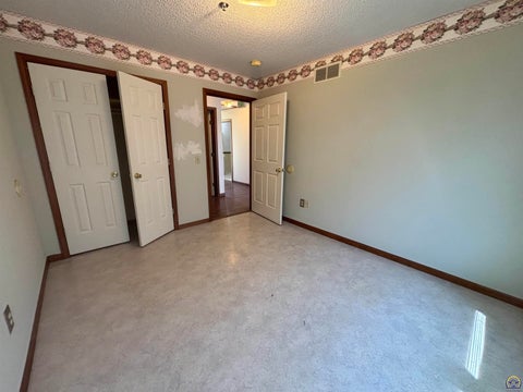 Tiny photo for 1310 Housatonic Street, Burlington, KS 66839 (MLS # 246336)