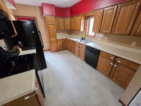 Tiny photo for 5820 NE Indian Creek Rd, Topeka, KS 66617 (MLS # 245745)