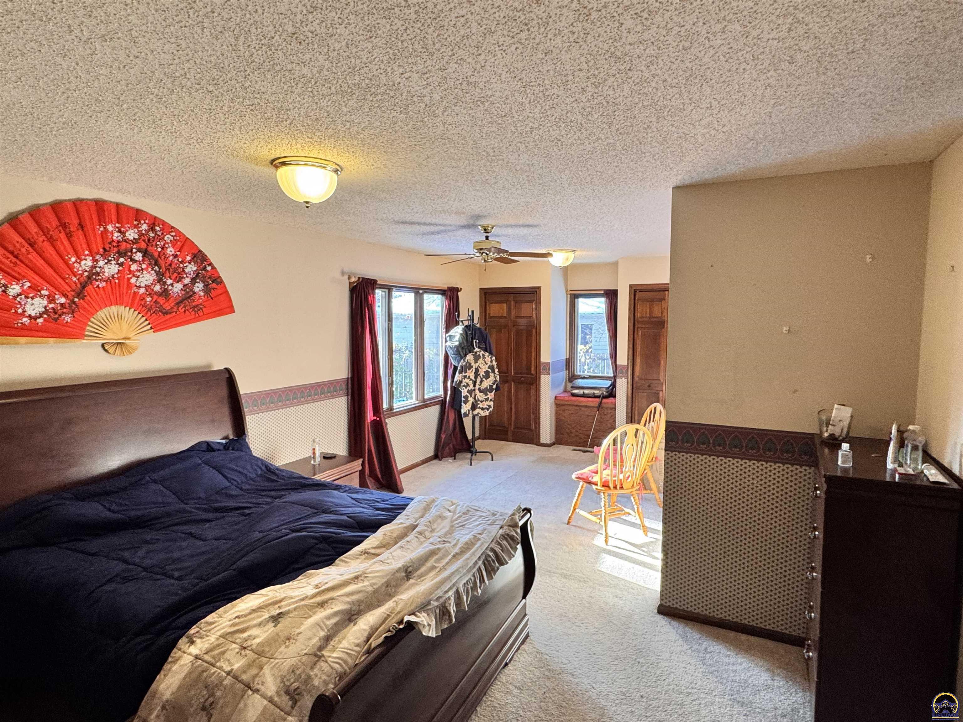 Topeka, Kansas 66611, United States, 5 Bedrooms Bedrooms, ,4 BathroomsBathrooms,Residential,Active,252420