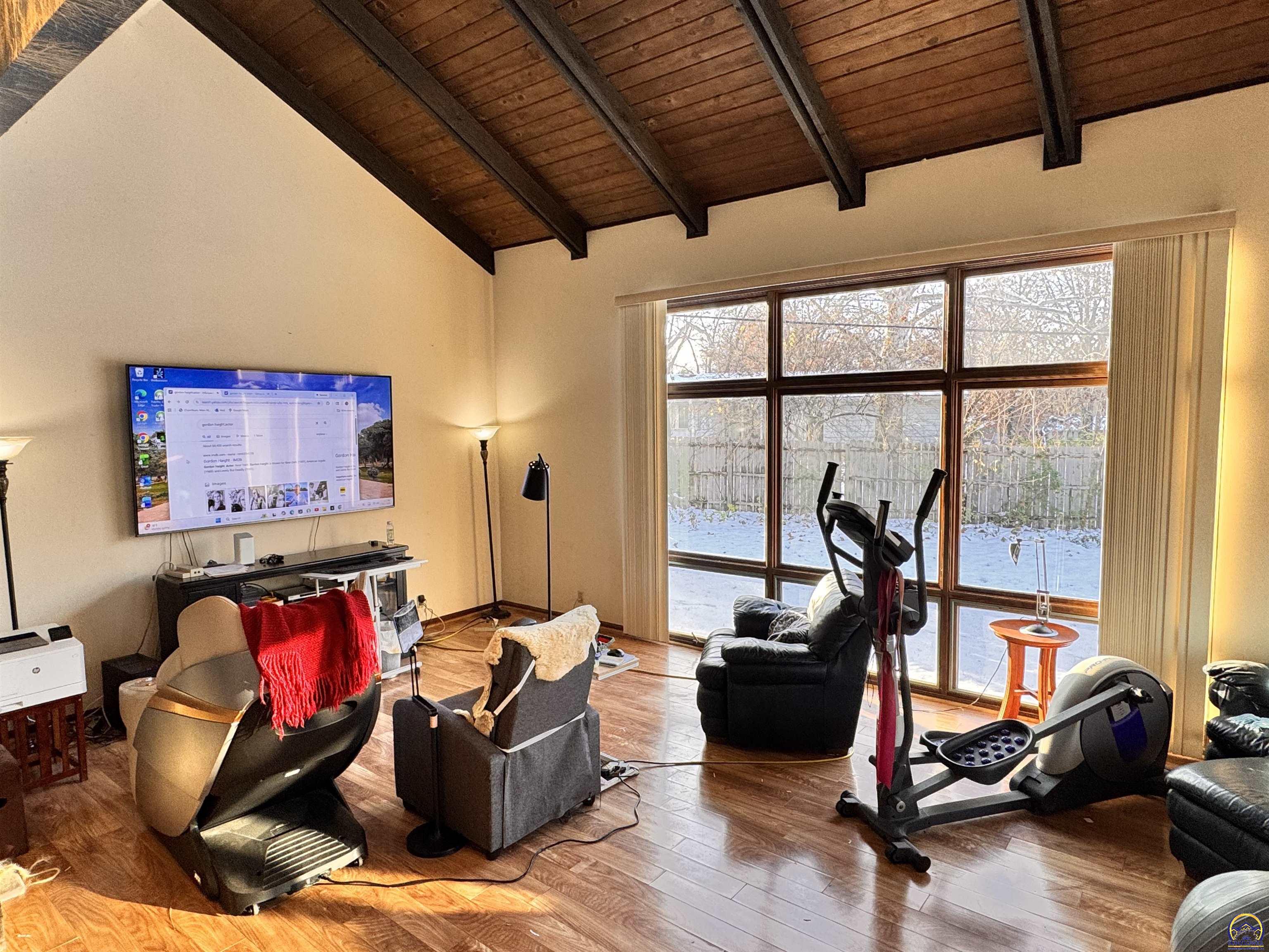 Topeka, Kansas 66611, United States, 5 Bedrooms Bedrooms, ,4 BathroomsBathrooms,Residential,Active,252420