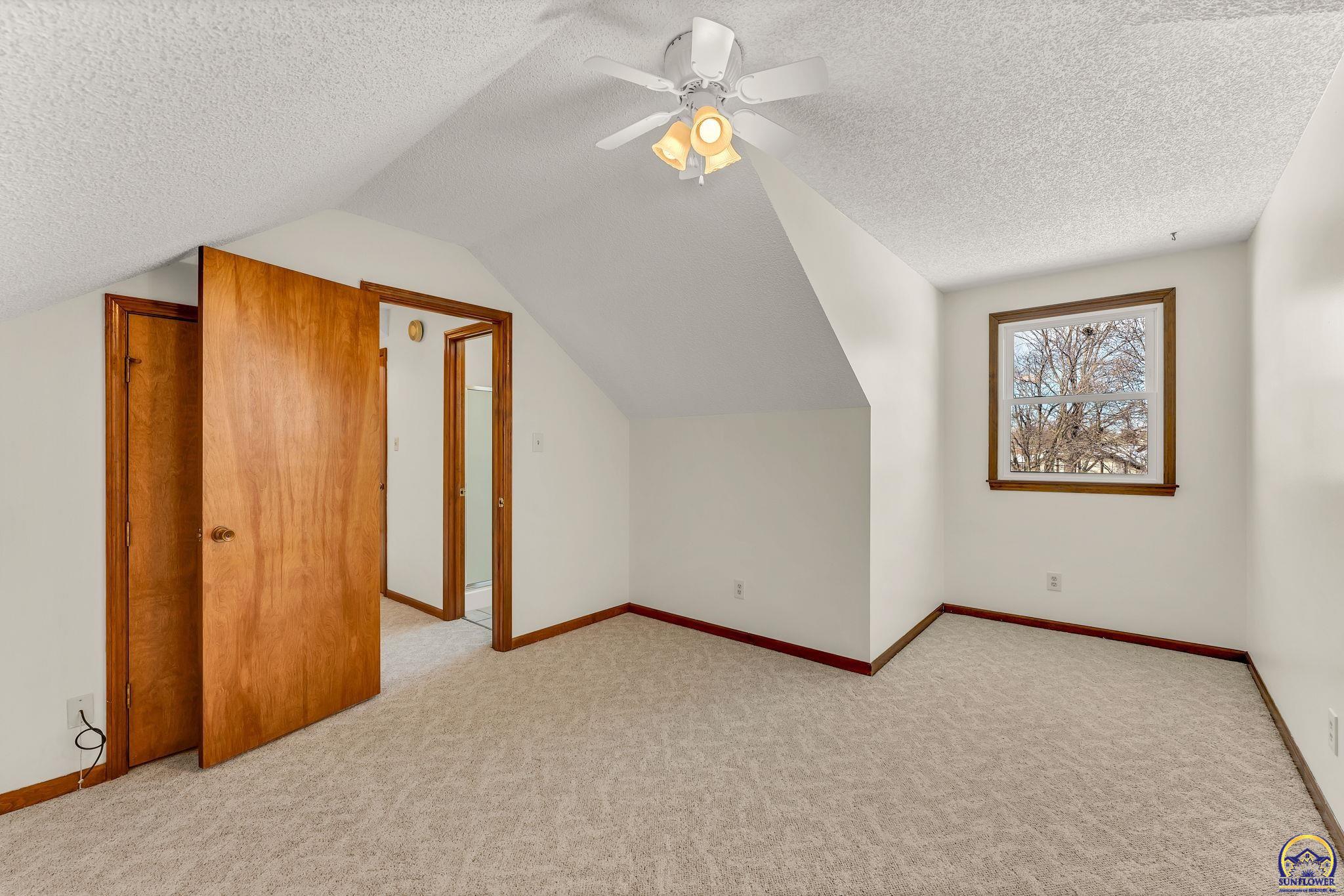 Topeka, Kansas 66610, United States, 3 Bedrooms Bedrooms, ,3 BathroomsBathrooms,Residential,Active,84879