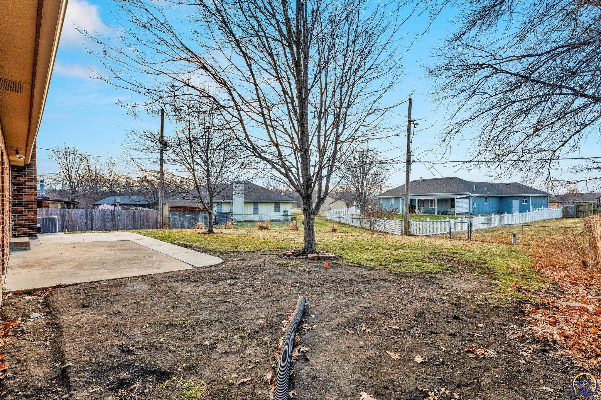 Topeka, Kansas 66610, United States, 3 Bedrooms Bedrooms, ,3 BathroomsBathrooms,Residential,Active,84879