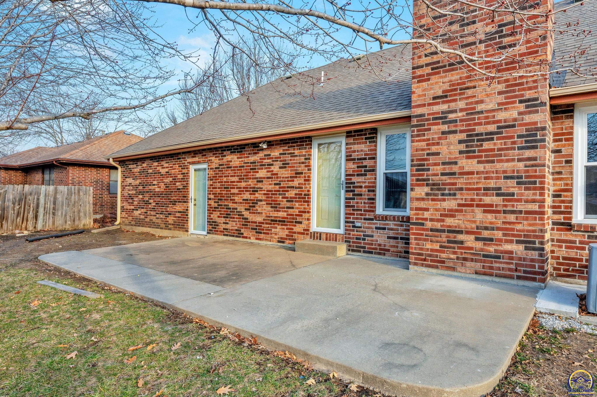 Topeka, Kansas 66610, United States, 3 Bedrooms Bedrooms, ,3 BathroomsBathrooms,Residential,Active,84879