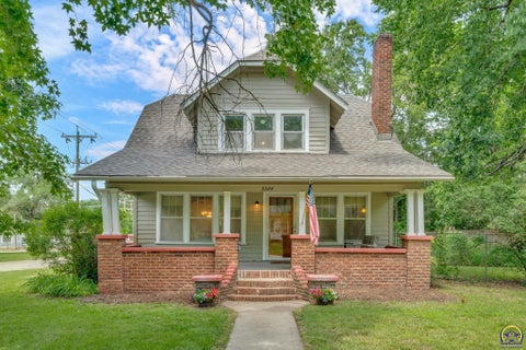 Tiny photo for 3324 SW Front St, Topeka, KS 66606 (MLS # 244917)