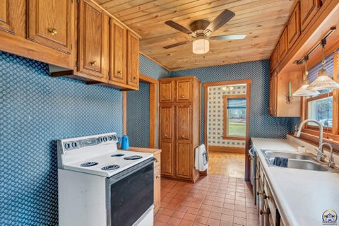 Tiny photo for 3324 SW Front St, Topeka, KS 66606 (MLS # 244917)