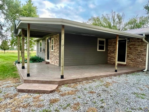 Tiny photo for 3139 E 293rd St, Melvern, KS 66610 (MLS # 246767)