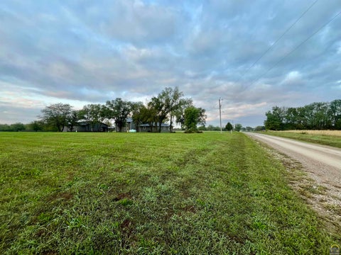 Tiny photo for 3139 E 293rd St, Melvern, KS 66610 (MLS # 246767)