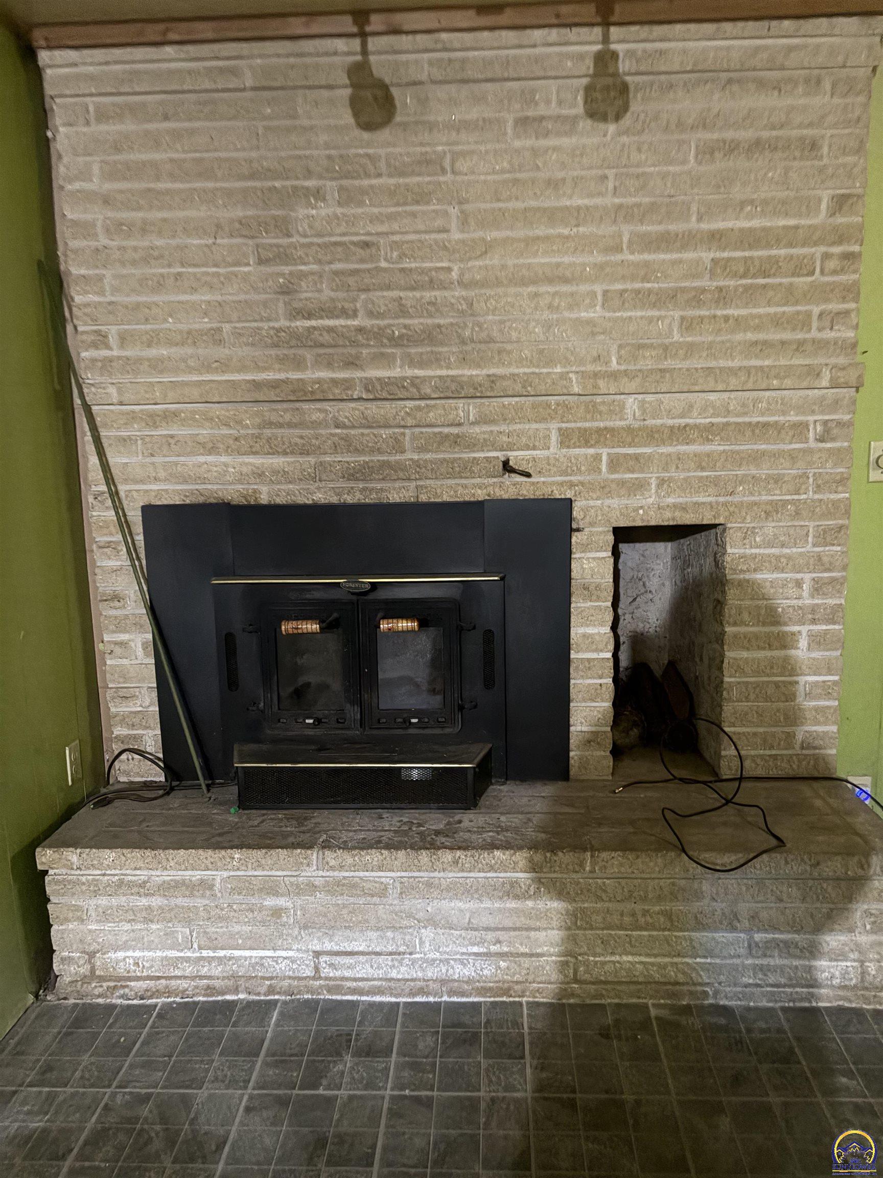 Topeka, Kansas 66604, United States, 2 Bedrooms Bedrooms, ,2 BathroomsBathrooms,Residential,Pending,9791