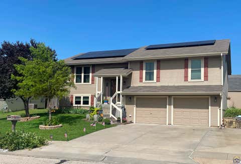 Photo of 4308 SE Horseshoe Bend Dr, Topeka, KS 66609 (MLS # 245348)