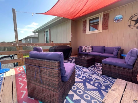 Tiny photo for 4308 SE Horseshoe Bend Dr, Topeka, KS 66609 (MLS # 245348)
