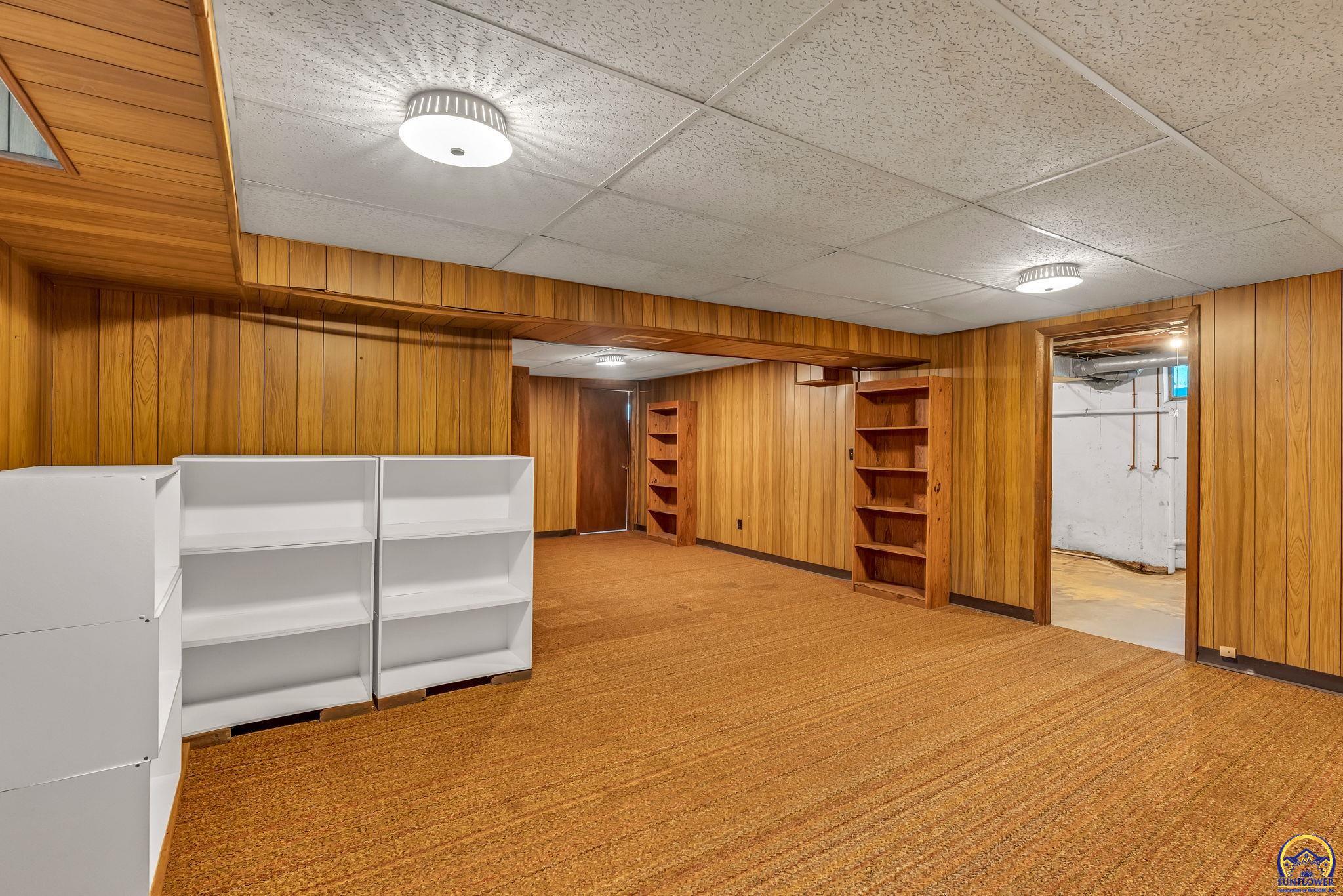 Topeka, Kansas 66614, United States, 3 Bedrooms Bedrooms, ,1 BathroomBathrooms,Residential,Pending,128556