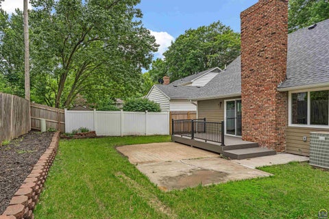 Tiny photo for 1508 SW Ward Pkwy, Topeka, KS 66604 (MLS # 245332)