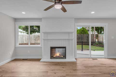 Tiny photo for 1508 SW Ward Pkwy, Topeka, KS 66604 (MLS # 245332)