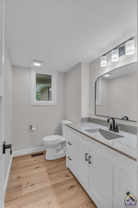 Tiny photo for 1508 SW Ward Pkwy, Topeka, KS 66604 (MLS # 245332)