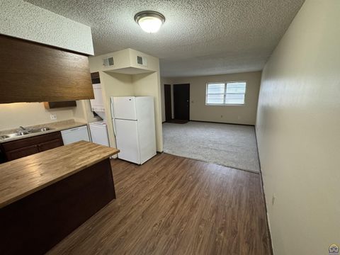 Tiny photo for 12091211 Yuma St, Manhattan, KS 66502 (MLS # 243772)