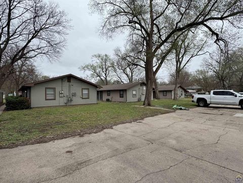Tiny photo for 12091211 Yuma St, Manhattan, KS 66502 (MLS # 243772)