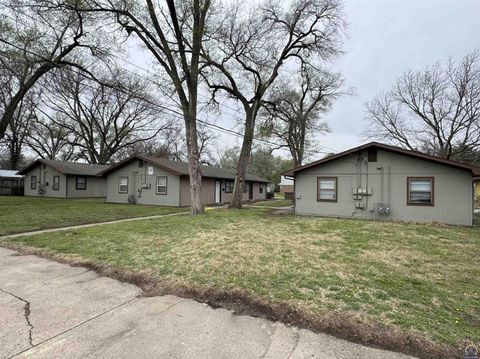 Tiny photo for 12091211 Yuma St, Manhattan, KS 66502 (MLS # 243772)