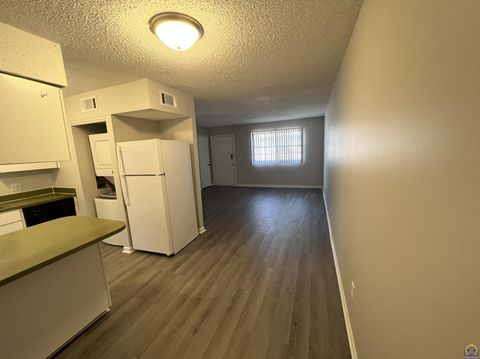 Tiny photo for 12091211 Yuma St, Manhattan, KS 66502 (MLS # 243772)