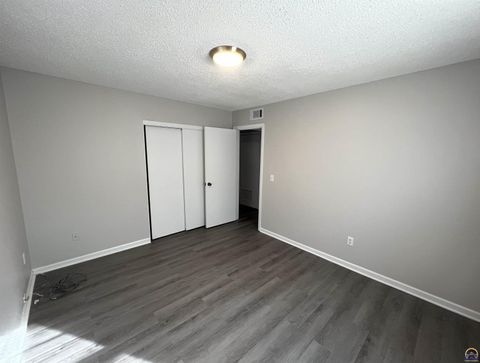 Tiny photo for 12091211 Yuma St, Manhattan, KS 66502 (MLS # 243772)