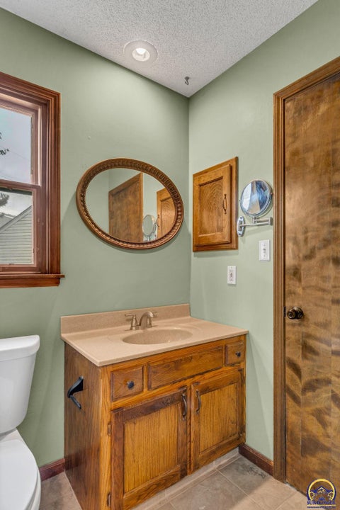 Tiny photo for 2261 SW Westport Pl, Topeka, KS 66614 (MLS # 245633)