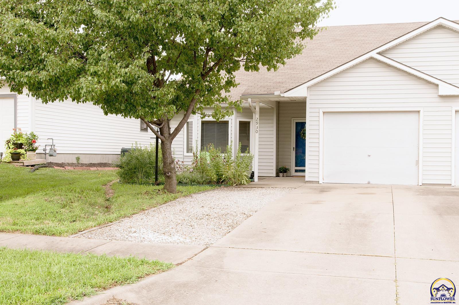 Topeka, Kansas 66605, United States, 2 Bedrooms Bedrooms, ,1 BathroomBathrooms,Residential,Active,179806