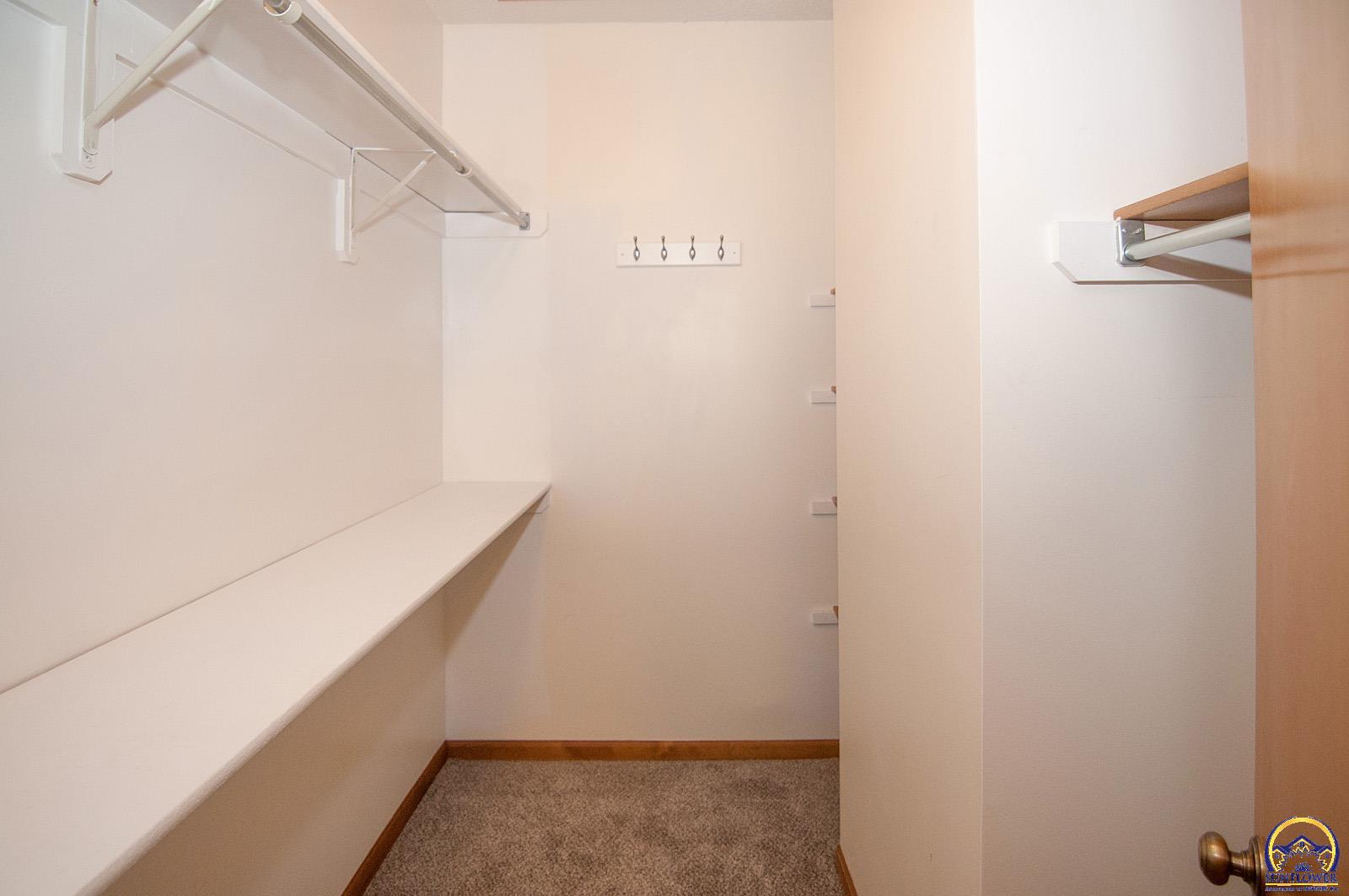 Topeka, Kansas 66605, United States, 2 Bedrooms Bedrooms, ,1 BathroomBathrooms,Residential,Active,179806