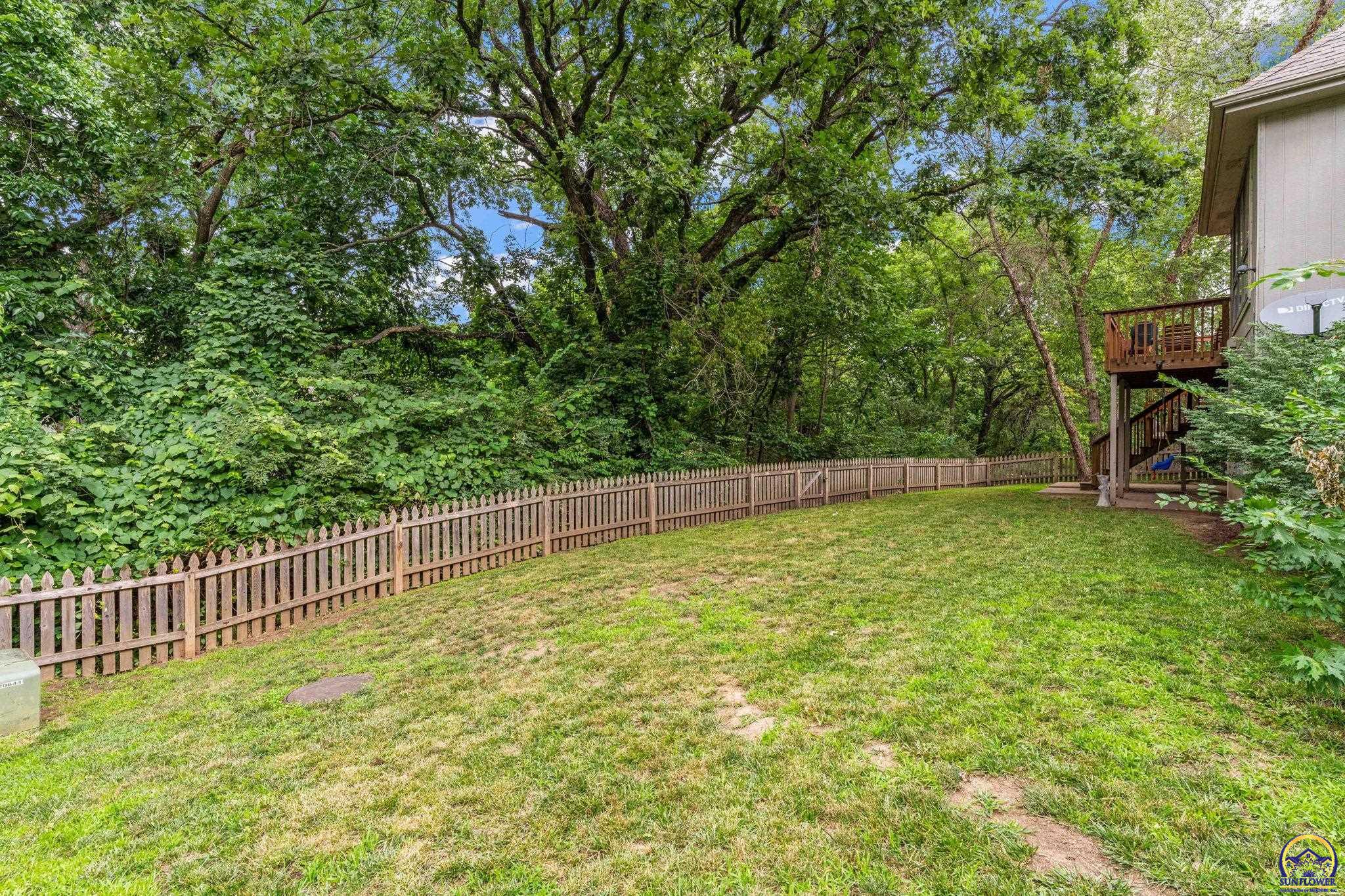 Topeka, Kansas 66614, United States, 3 Bedrooms Bedrooms, ,3 BathroomsBathrooms,Residential,Pending,54665