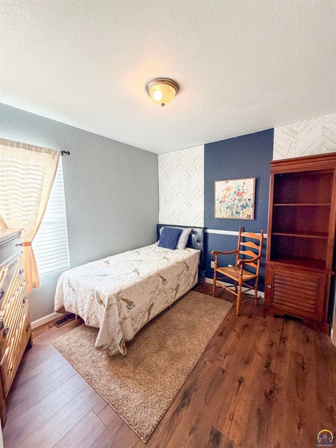 Tiny photo for 2101 SE Peace Ct, Topeka, KS 66605 (MLS # 246443)