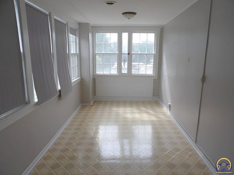 Tiny photo for 415 W Walnut St, Junction City, KS 66441 (MLS # 246895)