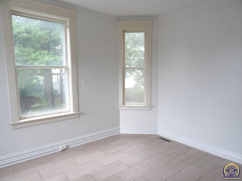 Tiny photo for 415 W Walnut St, Junction City, KS 66441 (MLS # 246895)