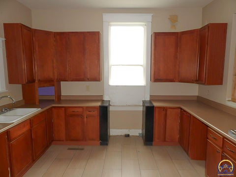 Tiny photo for 415 W Walnut St, Junction City, KS 66441 (MLS # 246895)