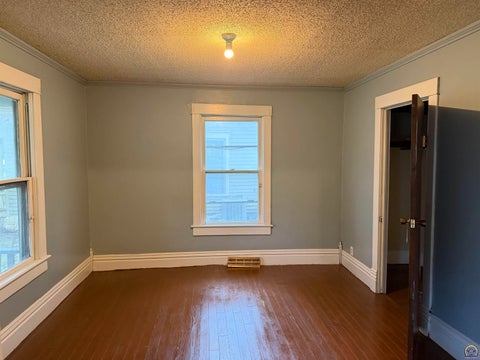 Tiny photo for 424 Cottonwood St, Emporia, KS 66801 (MLS # 246754)